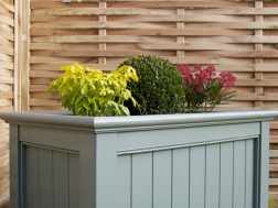 15% off ready-made planters this month