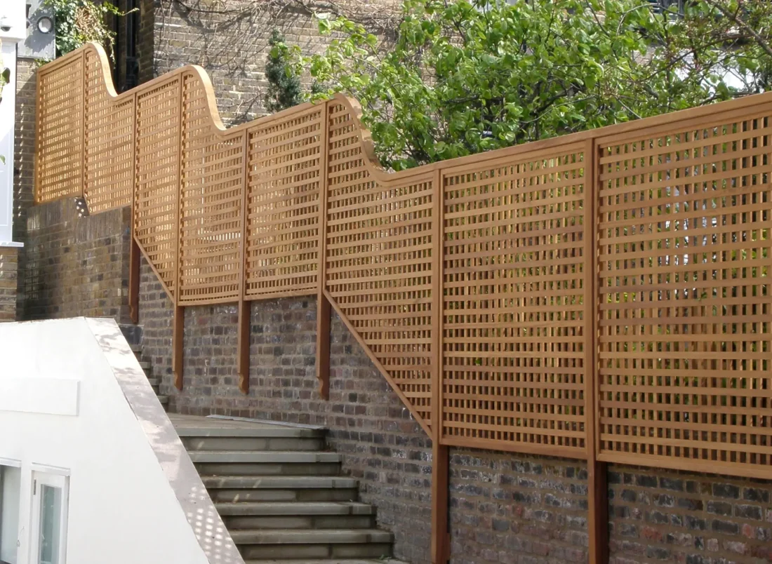 Iroko natural trellis