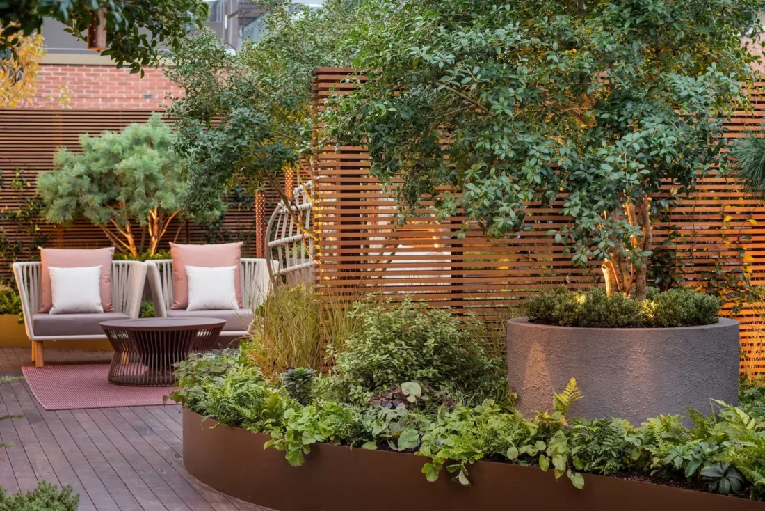 Rooftop slatted panels for privacy - Photo credit: Mimi Connolly