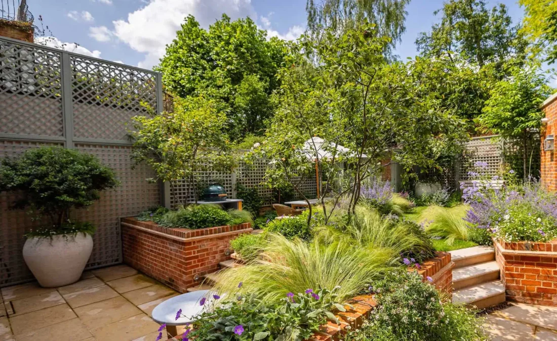 Bespoke Diagonal and Square Trellis painted in Deben for designer Georgina Newall. Photo by Mark Spencer.