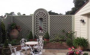 Trompe and trellis painted