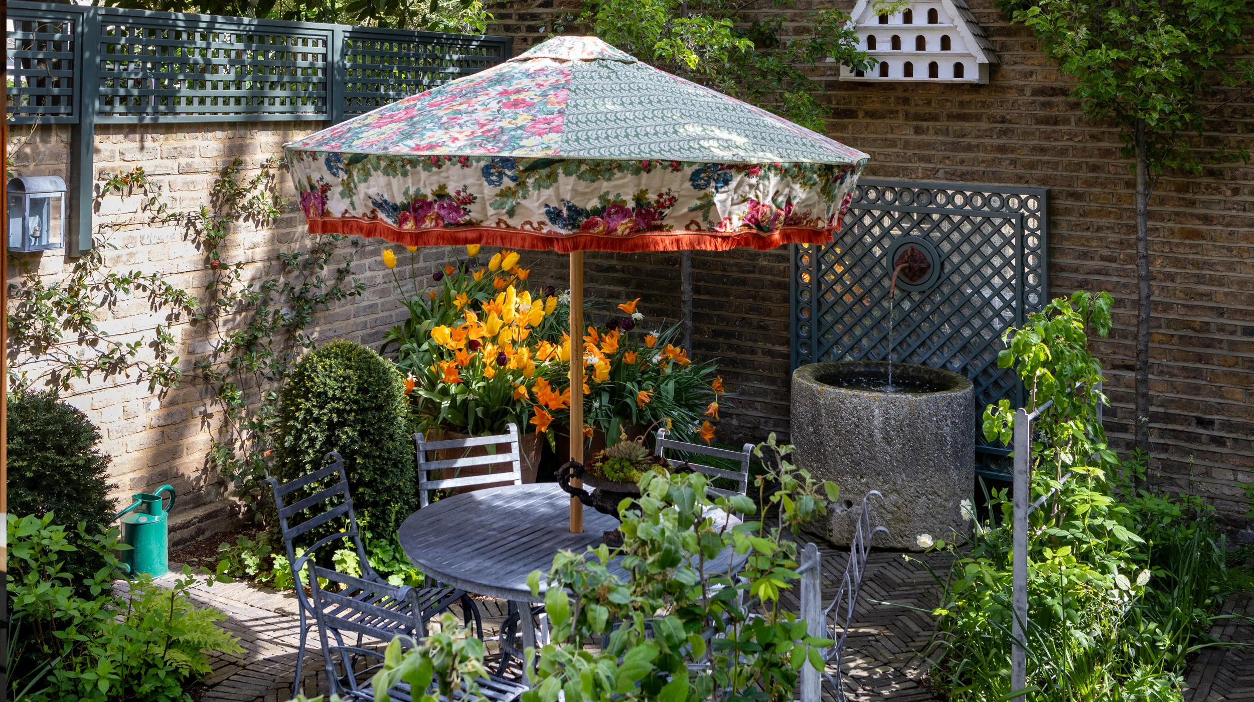 Bespoke painted trellis for enchanting London residential project