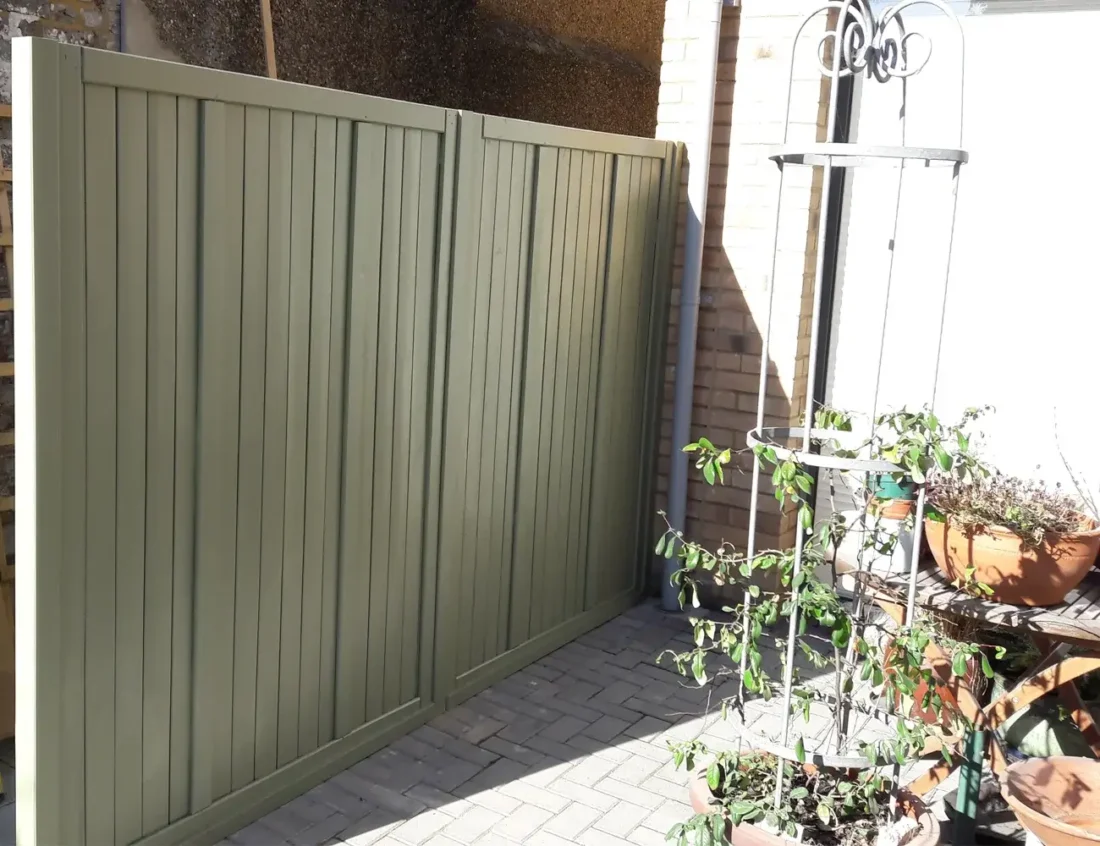 Heavy Duty Solid Panels painted Gorse Green