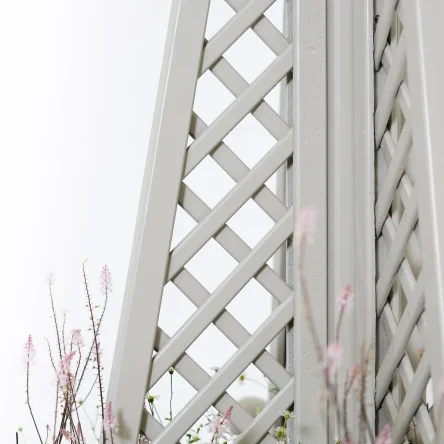 Square Planter with Trellis Obelisk - Manhattan Grey