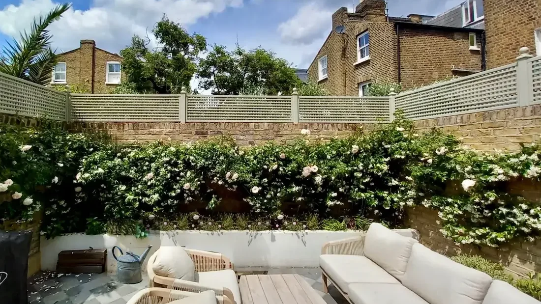 Square Privacy Trellis painted in Manhattan Grey